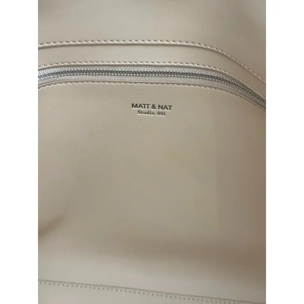 NWOT! Matt & Nat NIVI Vegan Leather Sustainable Tote Bag with Interior Pouch